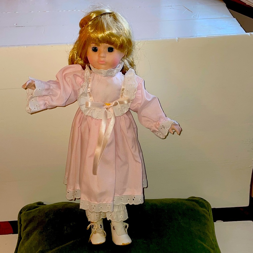 Antique doll, Porcelain face, hands, feet; hand painted, leather shoes, VG cond.